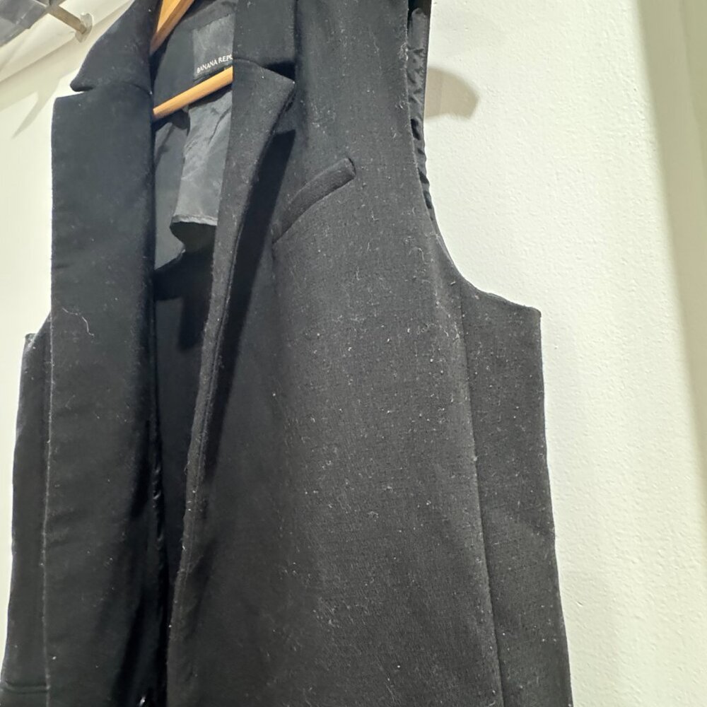 Banana Republic Long Black Vest | 8 - Picture 4 of 8